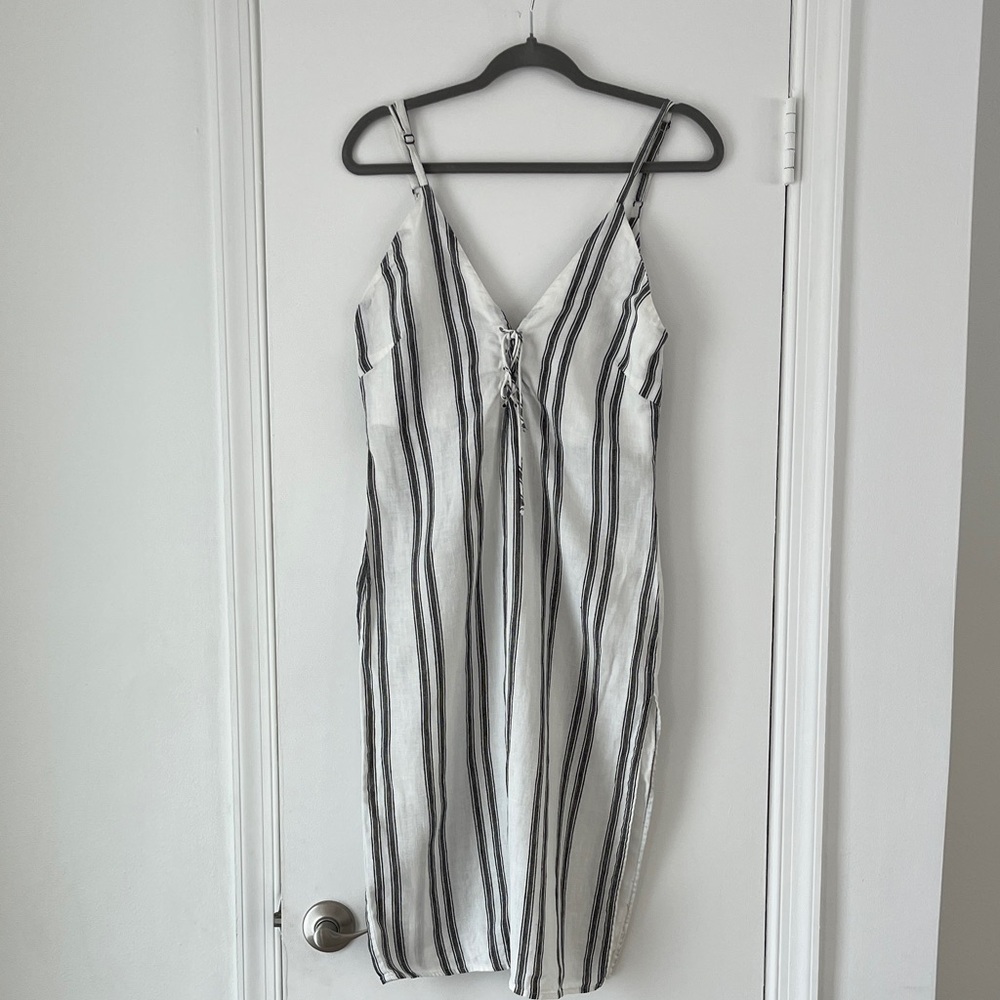 Reformation Carmen Lace Up Dress in Black and White Stiped. Size X-Small. - Picture 5 of 9